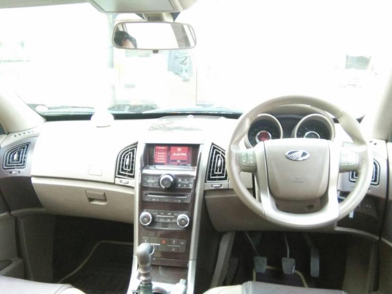 Mahindra XUV500 W8 2012