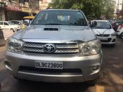 Toyota Fortuner 3.0 4X4 MT 2010
