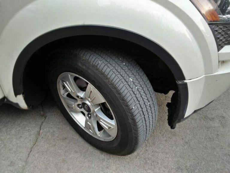 Mahindra XUV500 W8 2012