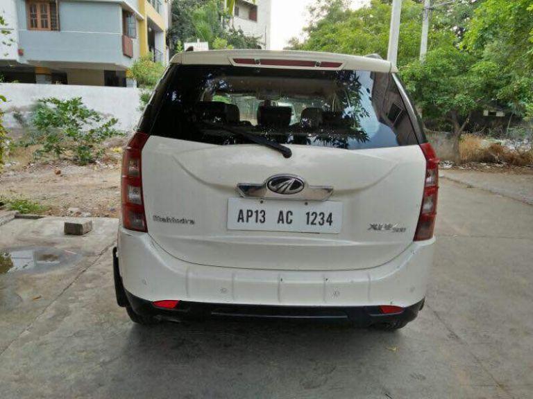 Mahindra XUV500 W8 2012