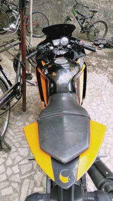 Yamaha YZF-R15 2.0 150cc 2012