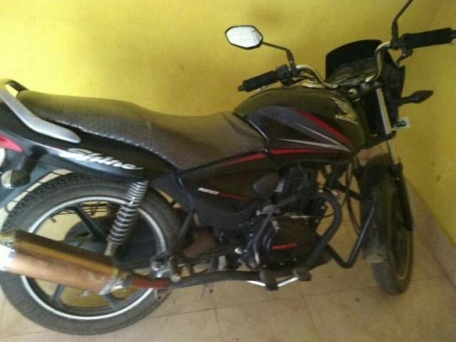 Honda shine 2015 best sale model second hand price