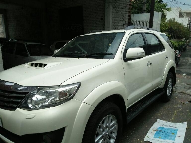 Toyota Fortuner 3.0 4X2 AT 2013