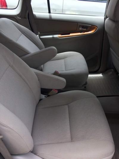 Toyota Innova 2.5 V 2011