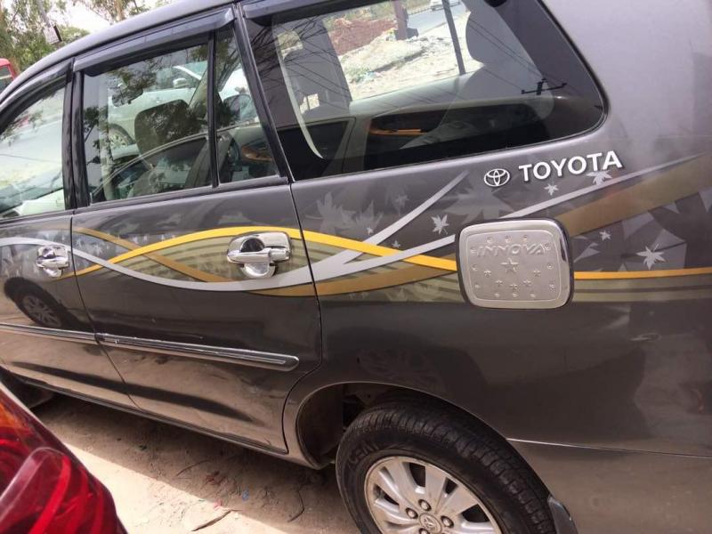 Toyota Innova 2.5 V 2011