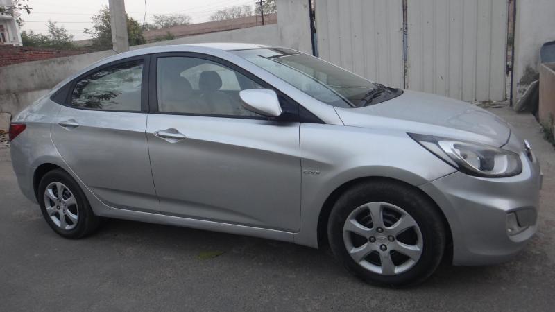 Hyundai Verna 1.6 CRDI SX 2011