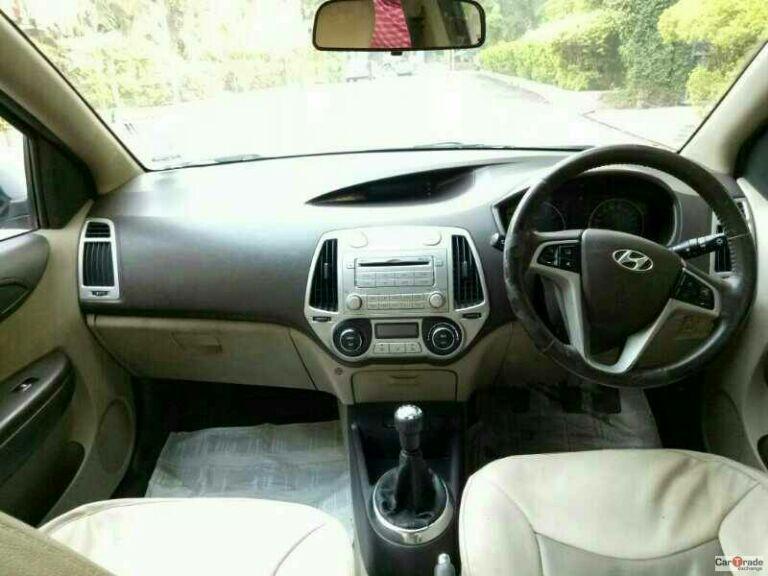 Hyundai i20 Sportz AT 1.4 2011