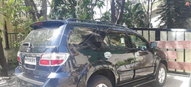 Toyota Fortuner 3.0 4x2 MT 2011