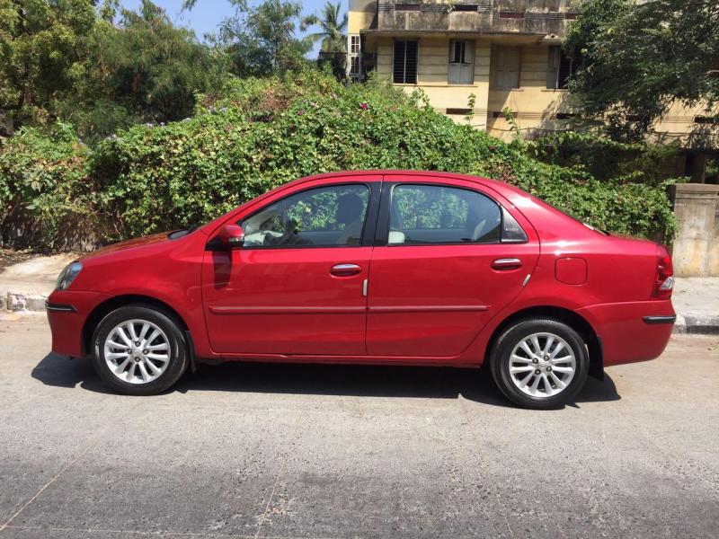 Toyota Platinum Etios V 2014