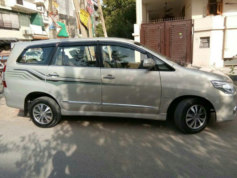 Toyota Innova 2.5 VX 2015