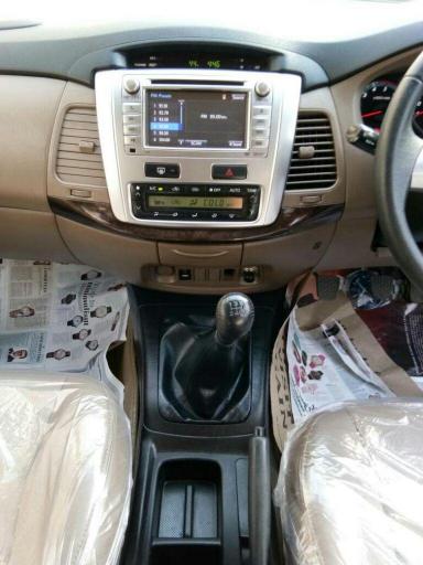 Toyota Innova 2.5 VX 2015