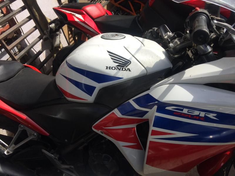 Honda CBR 250R 2013