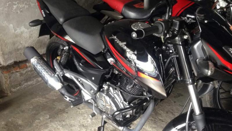 Bajaj Pulsar 180cc 2017