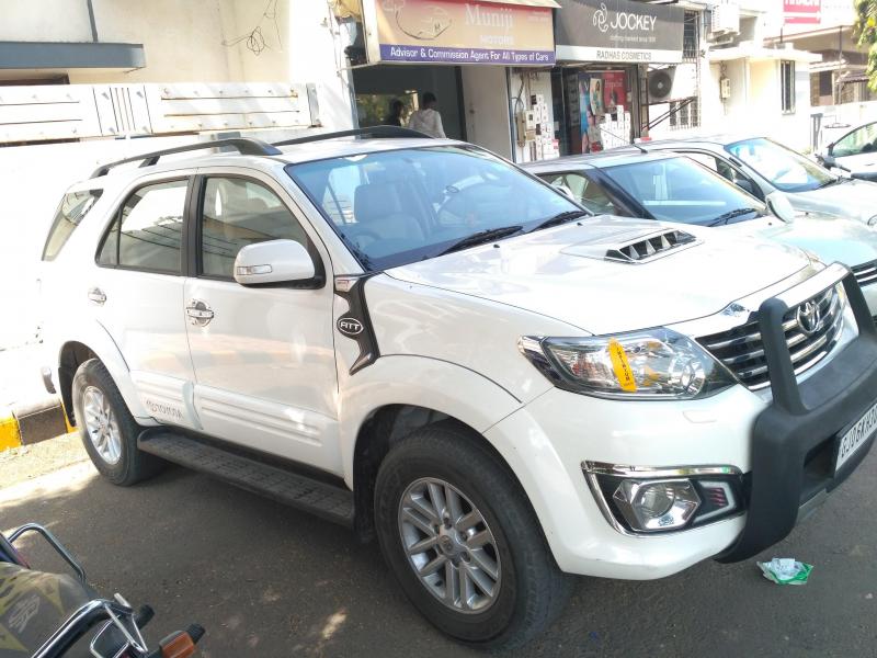 Toyota Fortuner 4x2 AT 2014