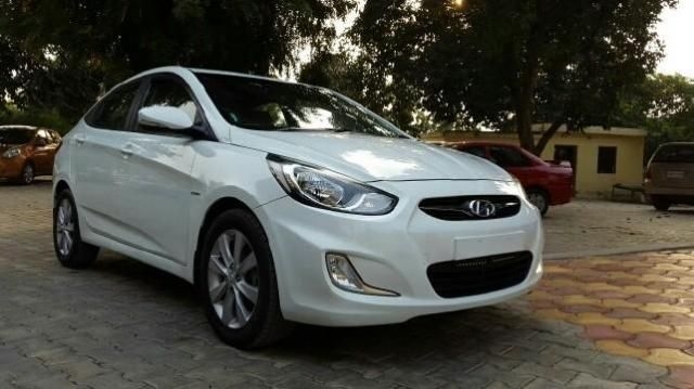 Hyundai Verna FLUIDIC 1.6 CRDI SX 2012