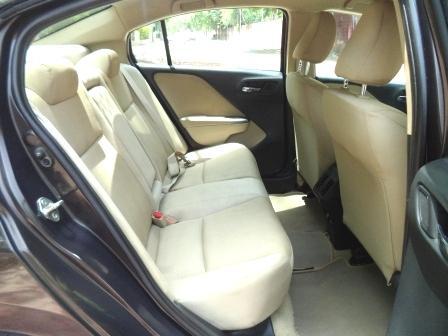 Honda City V 1.5L i-VTEC 2014