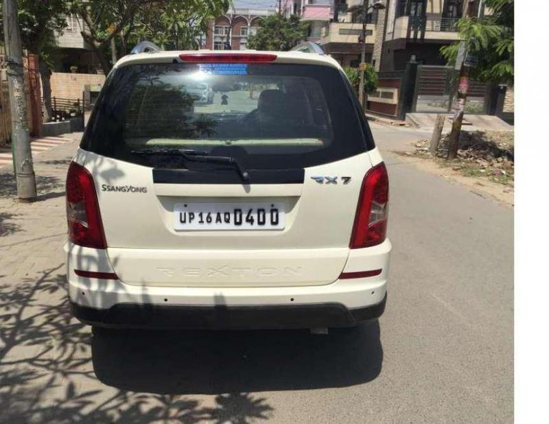 Mahindra Ssangyong Rexton RX7 2013