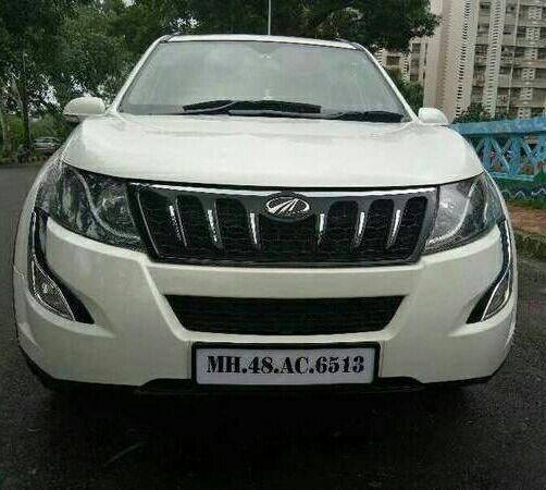 Mahindra XUV500 W10 2015