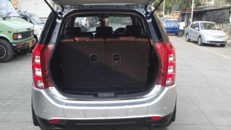 Mahindra XUV500 W8 2012