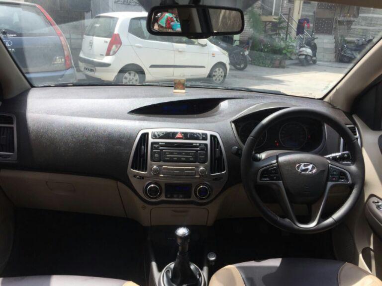 Hyundai i20 Sportz 1.2 (O) 2014