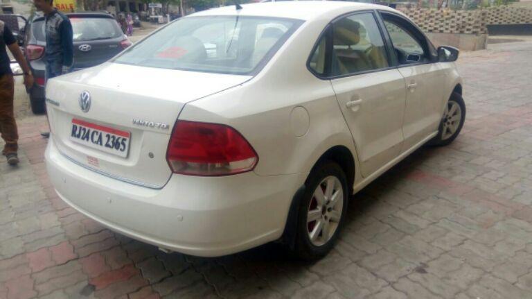 Volkswagen Vento 1.6L Highline 2011