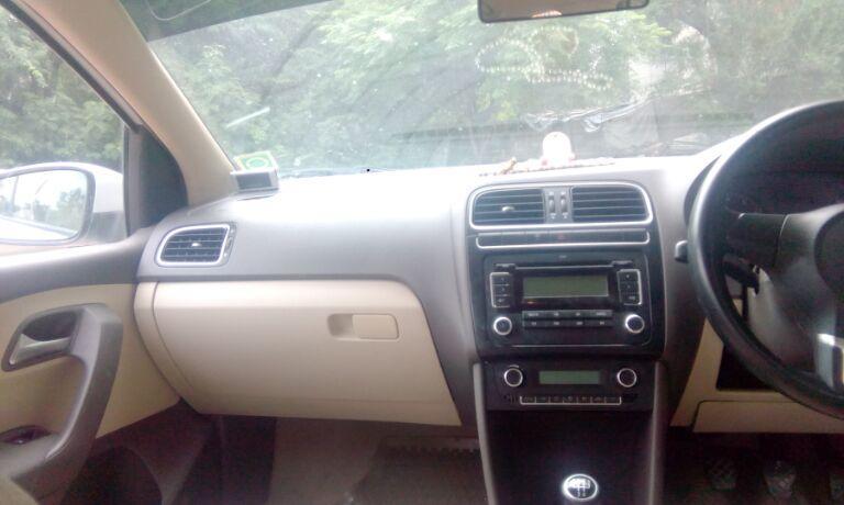 Volkswagen Vento 1.6L Highline 2011