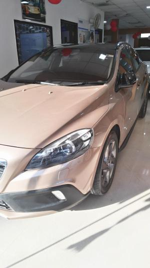 Volvo V40 Cross Country D3 Inscription 2014