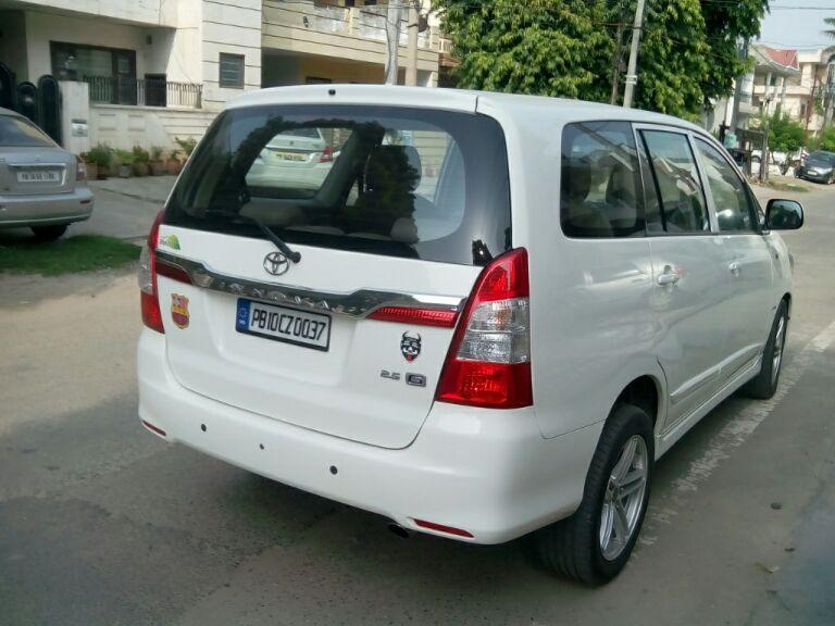 Toyota Innova 2.5 G 7 STR BS IV 2016