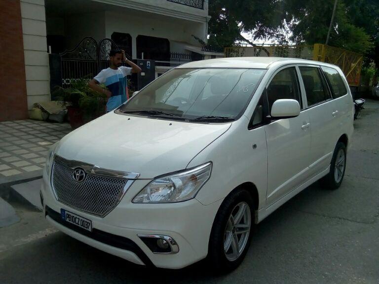 Toyota Innova 2.5 G 7 STR BS IV 2016