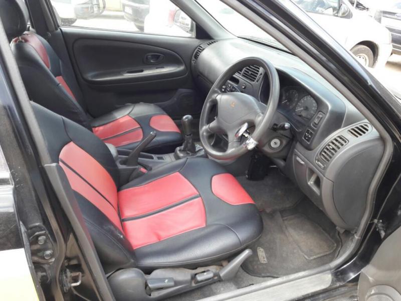 Mitsubishi Lancer 1.5 CNE 1999