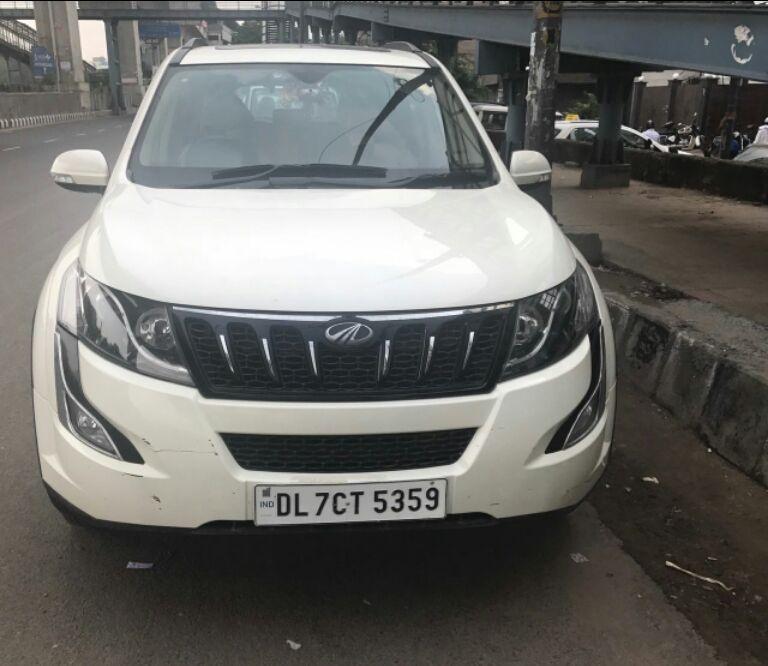 Mahindra XUV500 W10 AWD 2015