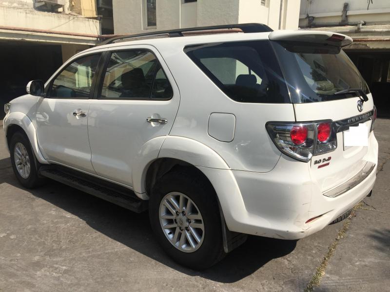 Toyota Fortuner 2.8 4x4 MT 2012
