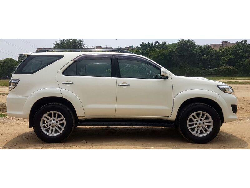 Toyota Fortuner 3.0 4X2 AT 2013