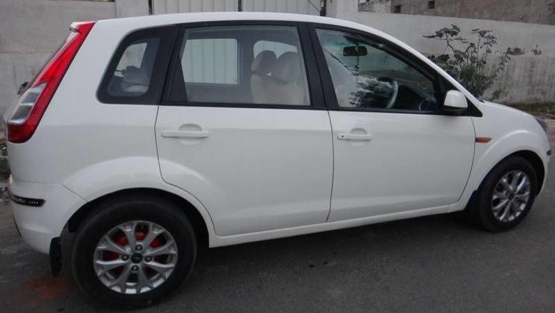 Ford Figo 1.4 TDCI TITANIUM 2012