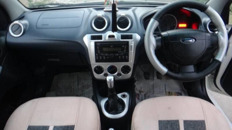 Ford Figo 1.4 TDCI TITANIUM 2012