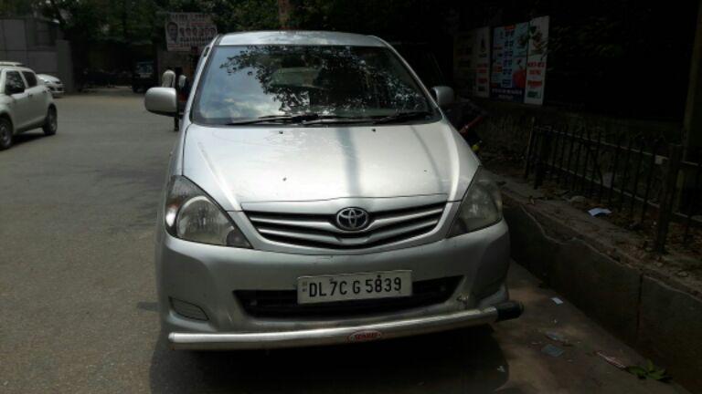 Toyota Innova G4 2010