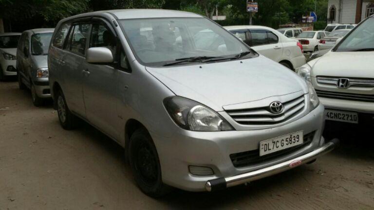 Toyota Innova G4 2010
