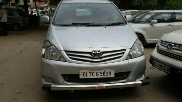 Toyota Innova G4 2010