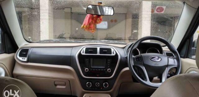 Mahindra TUV300 T8 2017