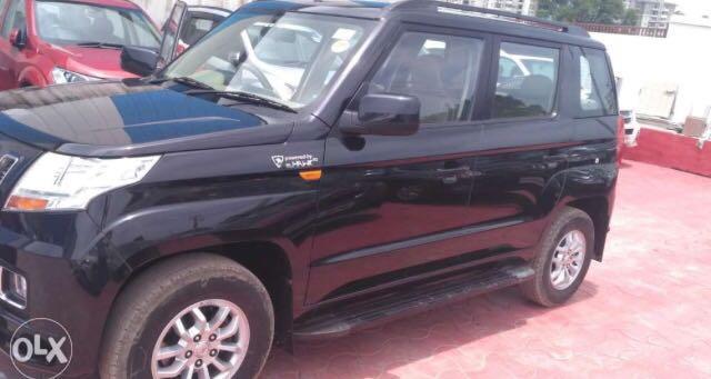 Mahindra TUV300 T8 2017