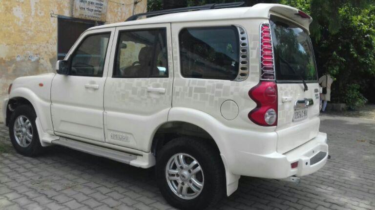 Mahindra Scorpio VLX 2012