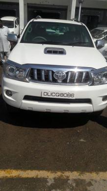 Toyota Fortuner 2.8 4x4 MT 2010