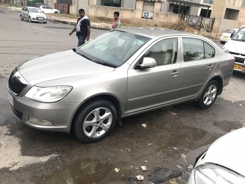 Skoda Laura ELEGANCE 1.9 TDI MT 2010