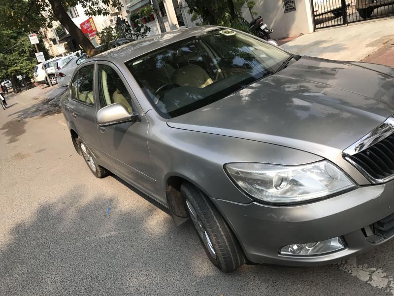 Skoda Laura ELEGANCE 1.9 TDI MT 2010