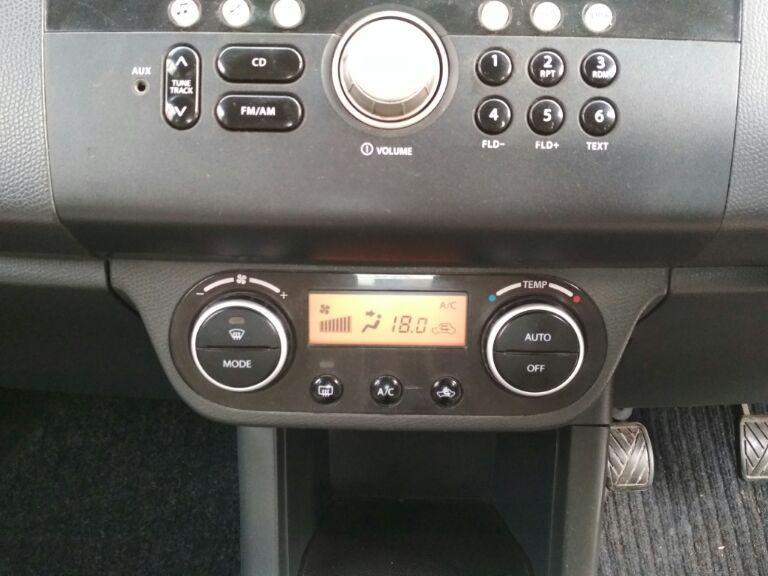 Maruti Suzuki Swift DZire ZDi 2011