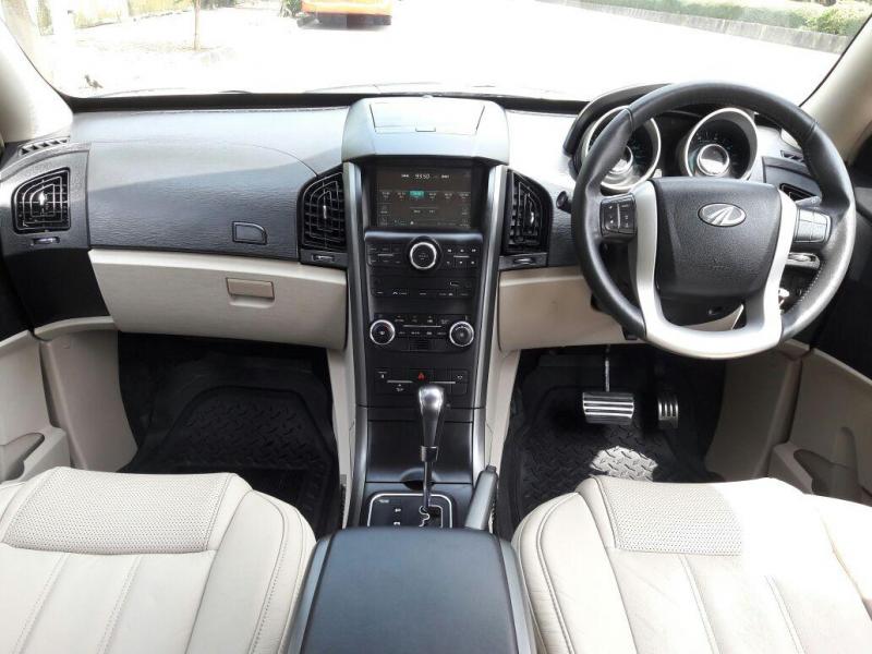 Mahindra XUV500 W10 AT 2016