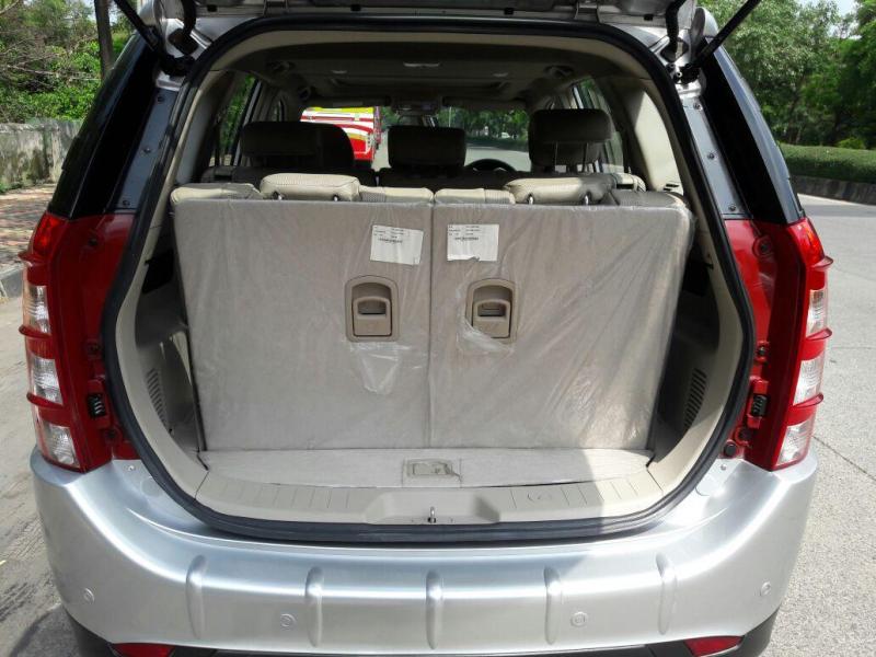 Mahindra XUV500 W10 AT 2016