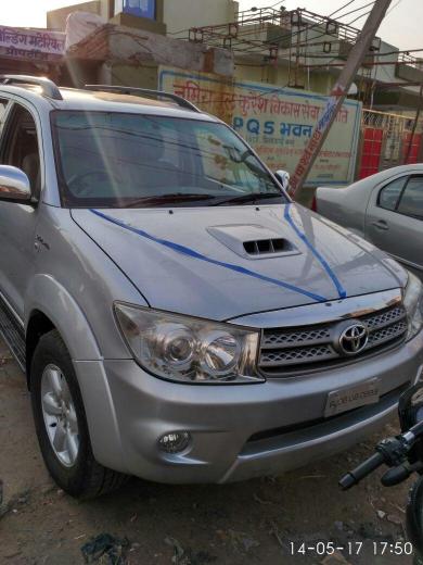 Toyota Fortuner 3.0 MT 4X4 2010