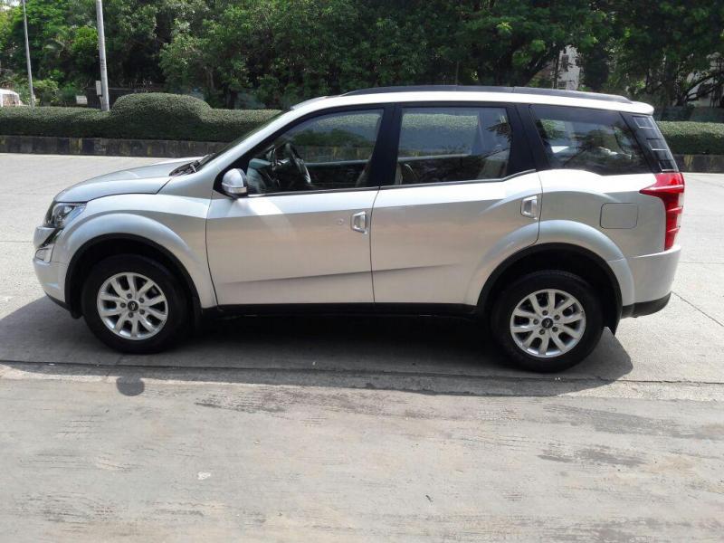 Mahindra XUV500 W10 AT 2016