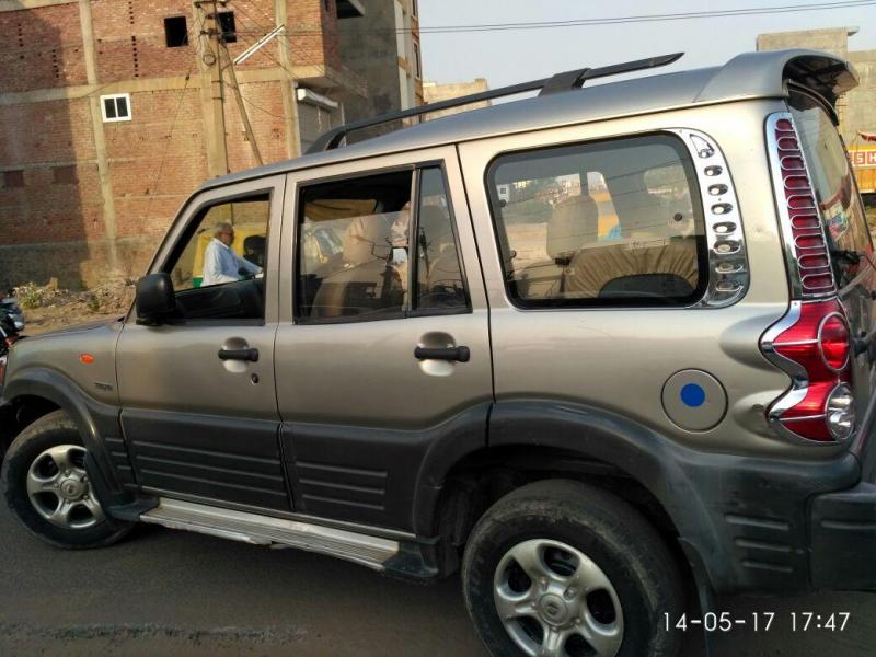 Mahindra Scorpio DX 2.6 TURBO 7 STR 2006